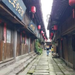 甜美奥莉暑假逛街